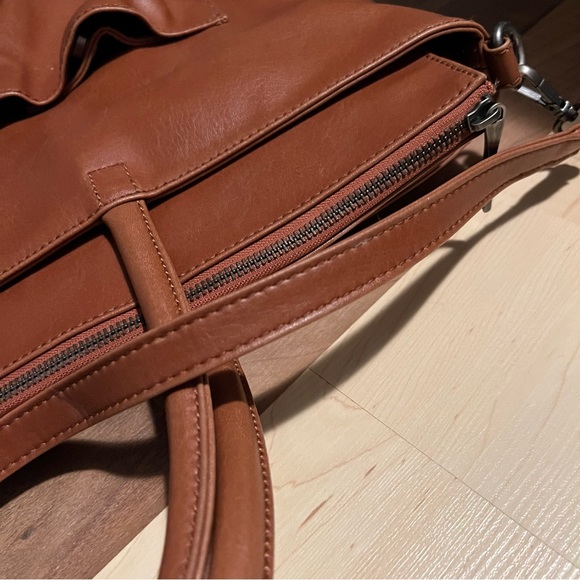 Matt and Nat Diaper Bag - Picture 4 of 11